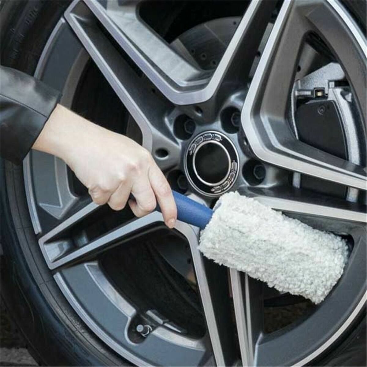 Brush Motul MTL110114 Microfibre Wheel Cleaner-1